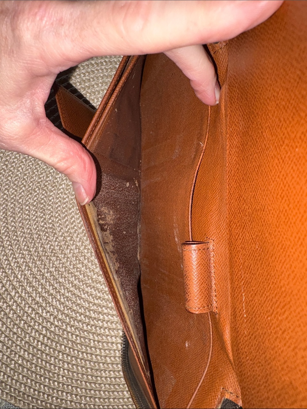 Louis Vuitton Monogram Canvas Zip-Around Travel Agenda - Picture 9 of 15